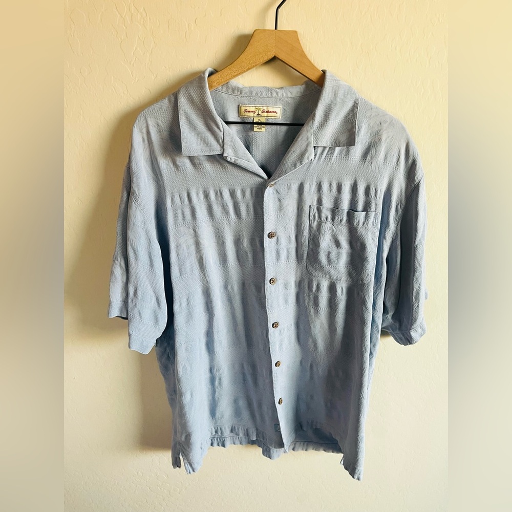 Tommy Bahama Men’s Silk Button Down Shirt Blue Size XL Vacay Beach Palm Tree